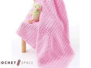 Bargain Crochet Baby Blanket || thecrochetapce.com