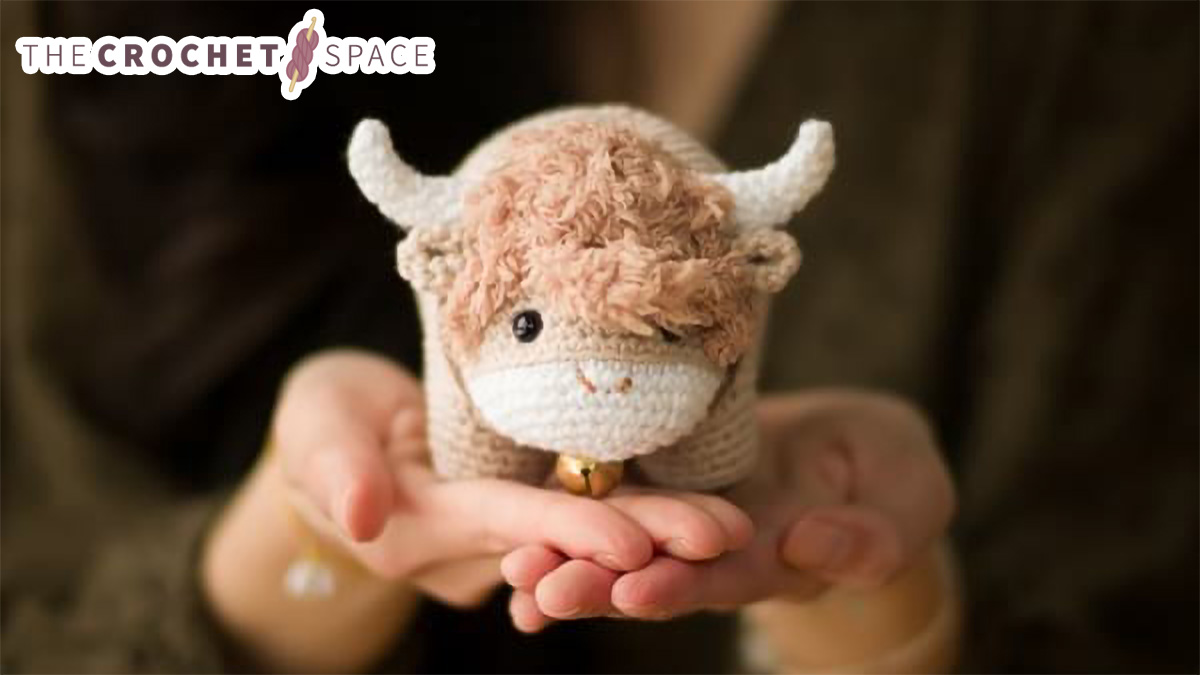 2021 Chinese Crochet Ox || thecrochetspace.com