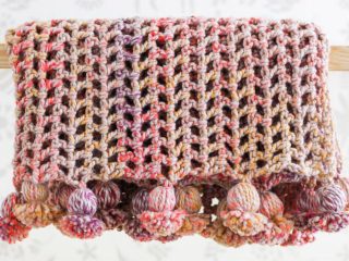 4.5 Hour Crochet Afghan || thecrochetspace.com