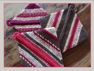 crochet diagonal potholders | the crochet space