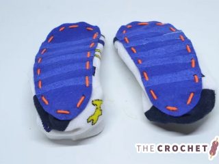 8 Ways To Make Crocheted Slippers Non-Slip || thecrochetspace.com