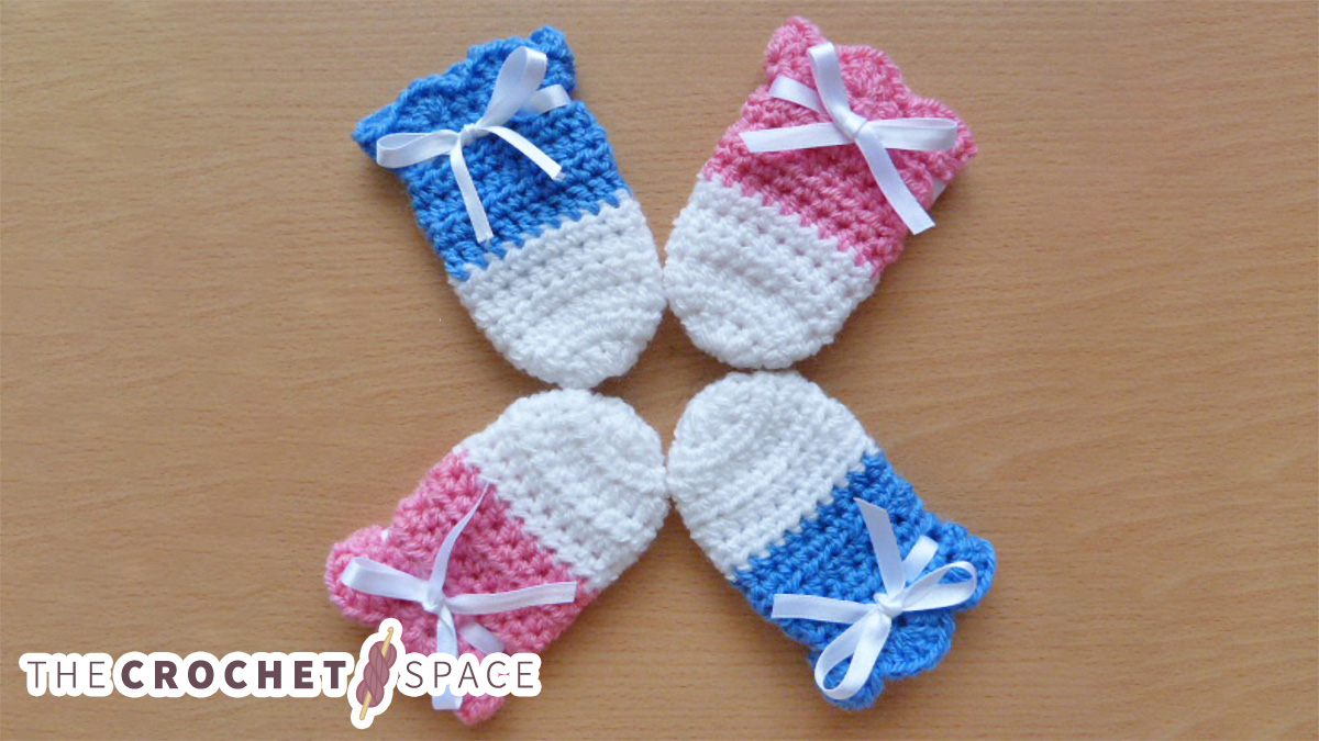 adorable crocheted baby mitts || editor