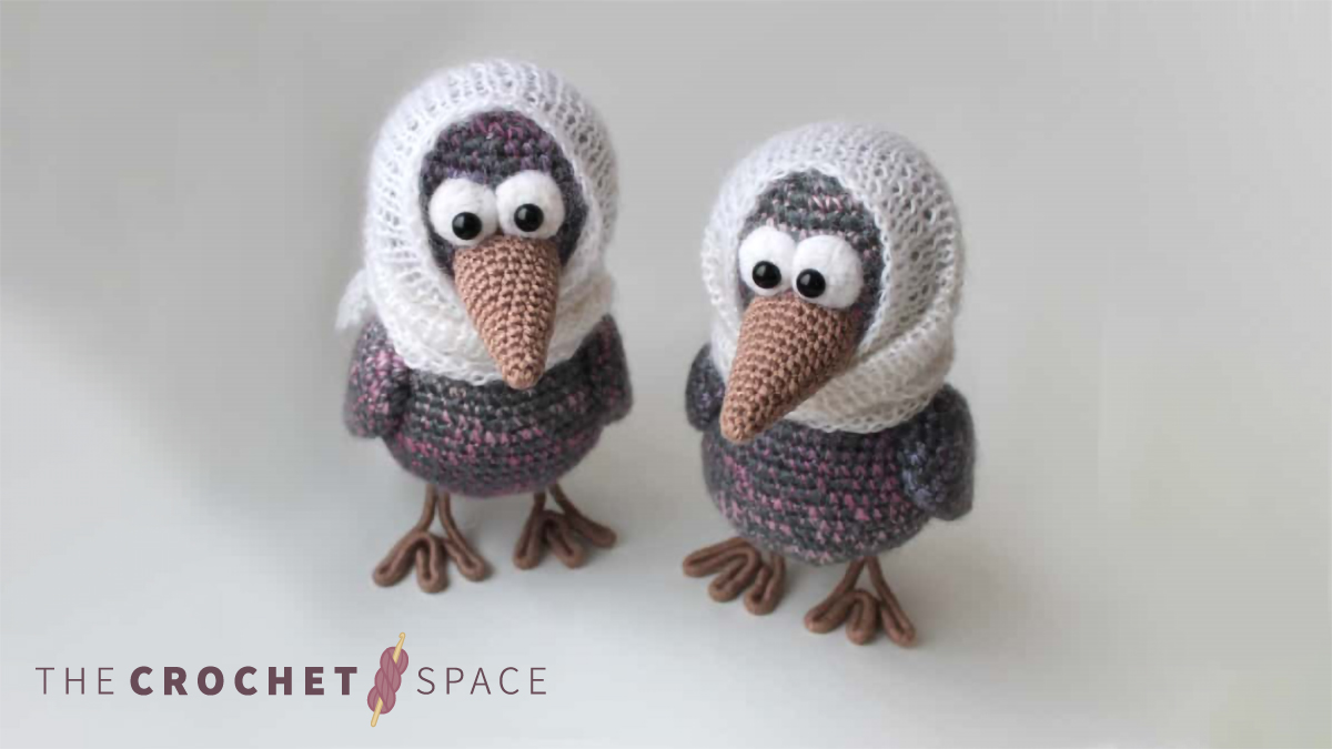 adorable crocheted curious crow || editor