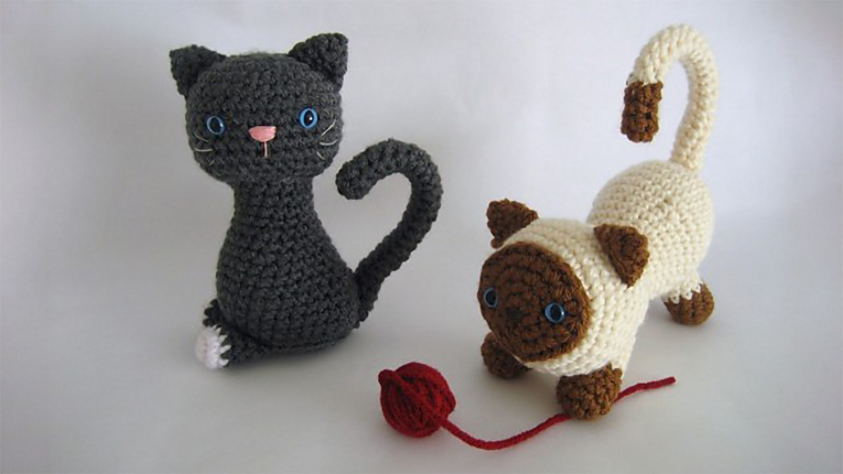 Adorable Crocheted Kittens || thecrochetspace.com