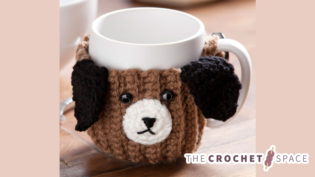 adorable crocheted puppy mug wrap || editor