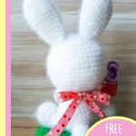 Adorable Crocheted White Rabbit . View of bunny from behind || thecrochetspace.com