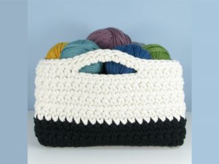 All-Size Square Crochet Basket || thecrochetspace.com