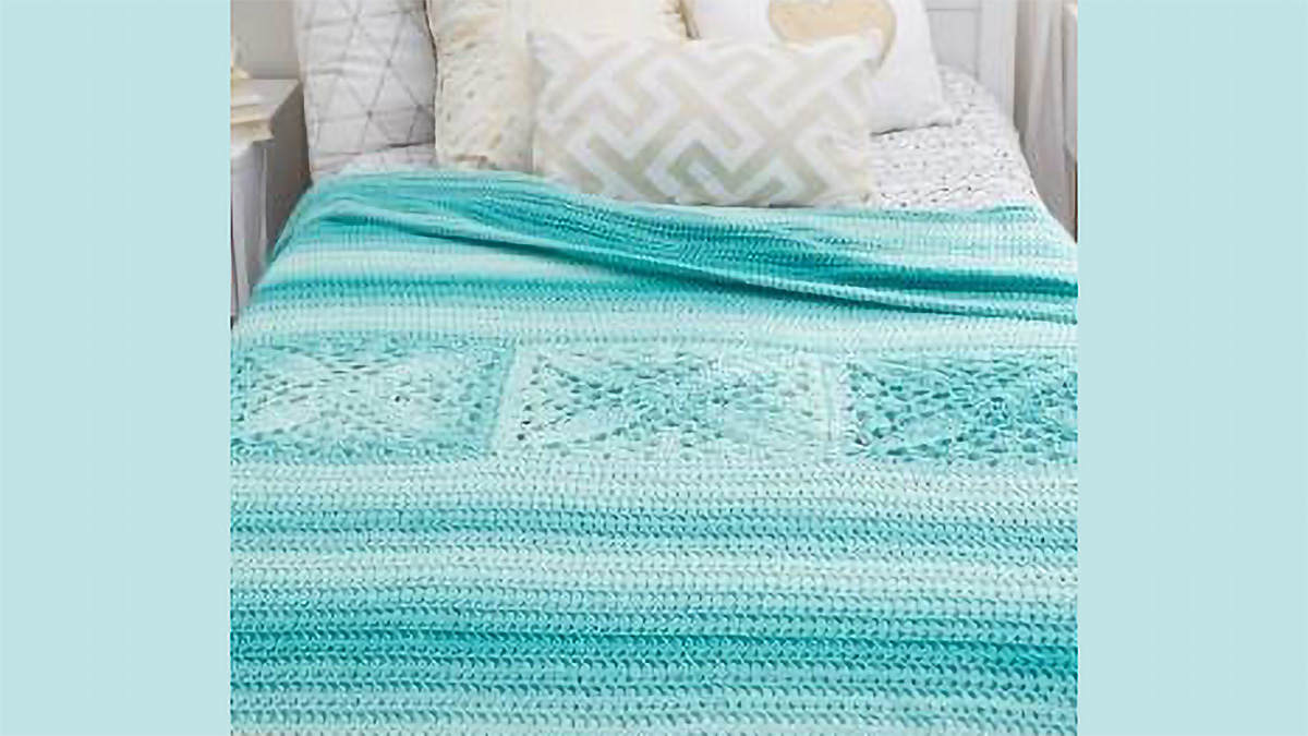 aqua crochet bed throw || editor