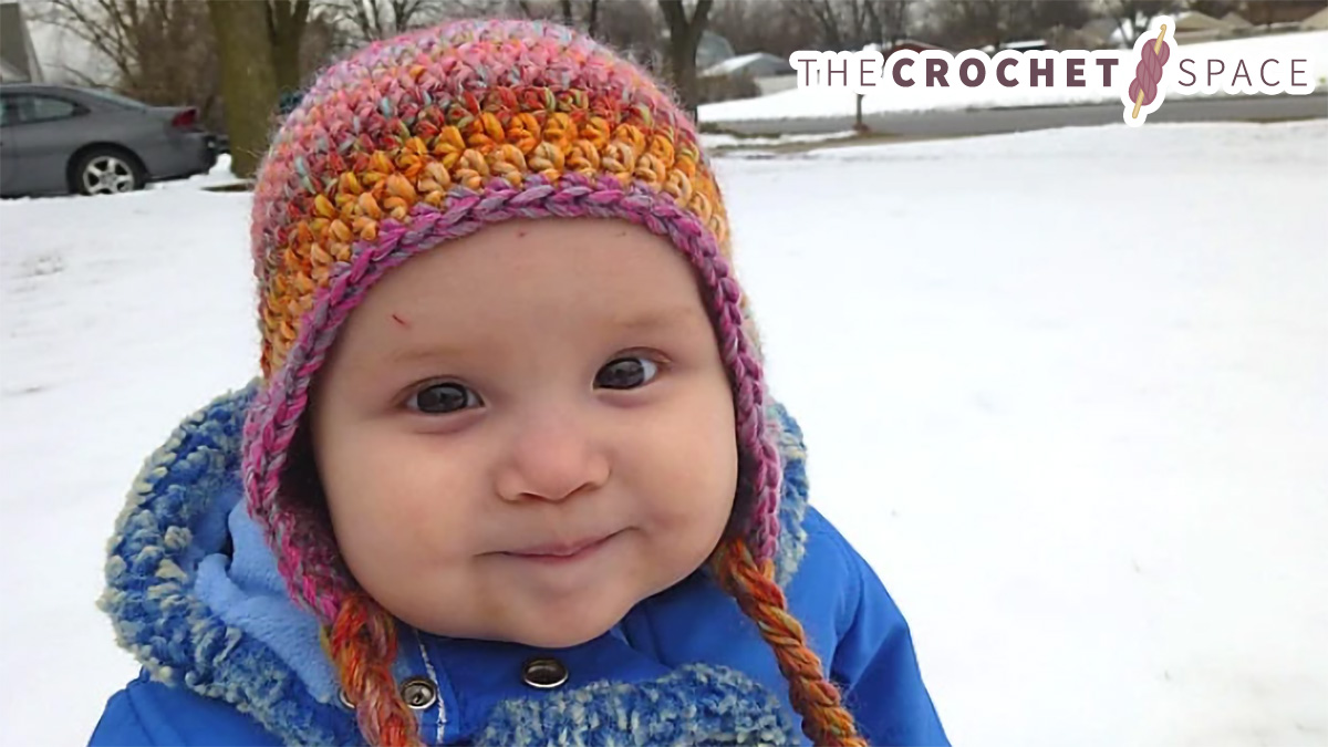Seamless Crocheted Earflap Hat || thecrochetspace.com