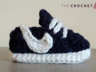 Baby's First Crochet Sneakers || thecrochetspace.com