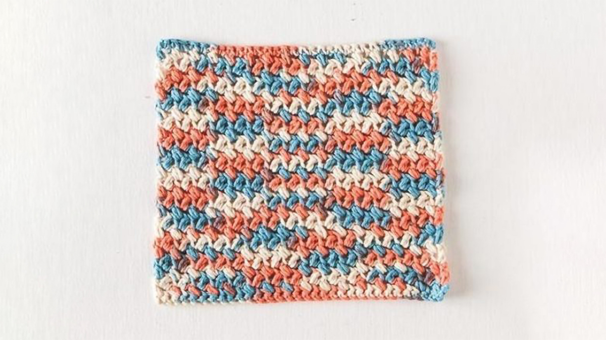 Baked Bean Crochet Dishcloth || thecrochetspace.com