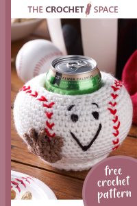 baseball crocheted can cozy || editor