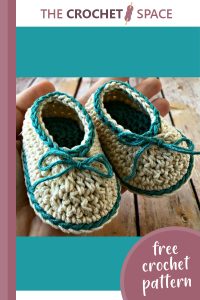 basic crocheted baby booties || editor