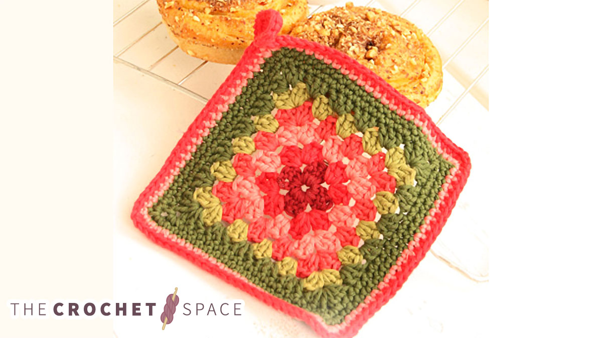 beautiful paris crochet pot holders || editor