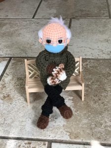 Bernie Style Crochet Mitts. PAID Crochet Pattern || thecrochetspace.com