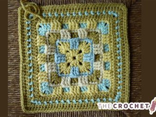 Brighter Days Crochet Square || thecrochetspace.com