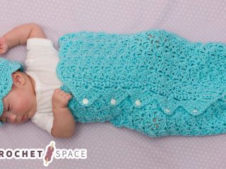 Button-Up Crocheted Baby Cocoon And Hat || thecrochetspace.com