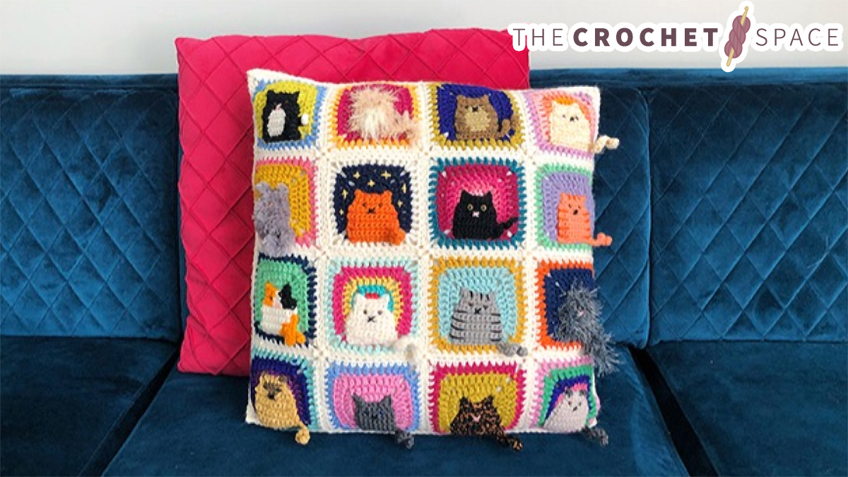 cats crochet granny square || https://thecrochetspace.com