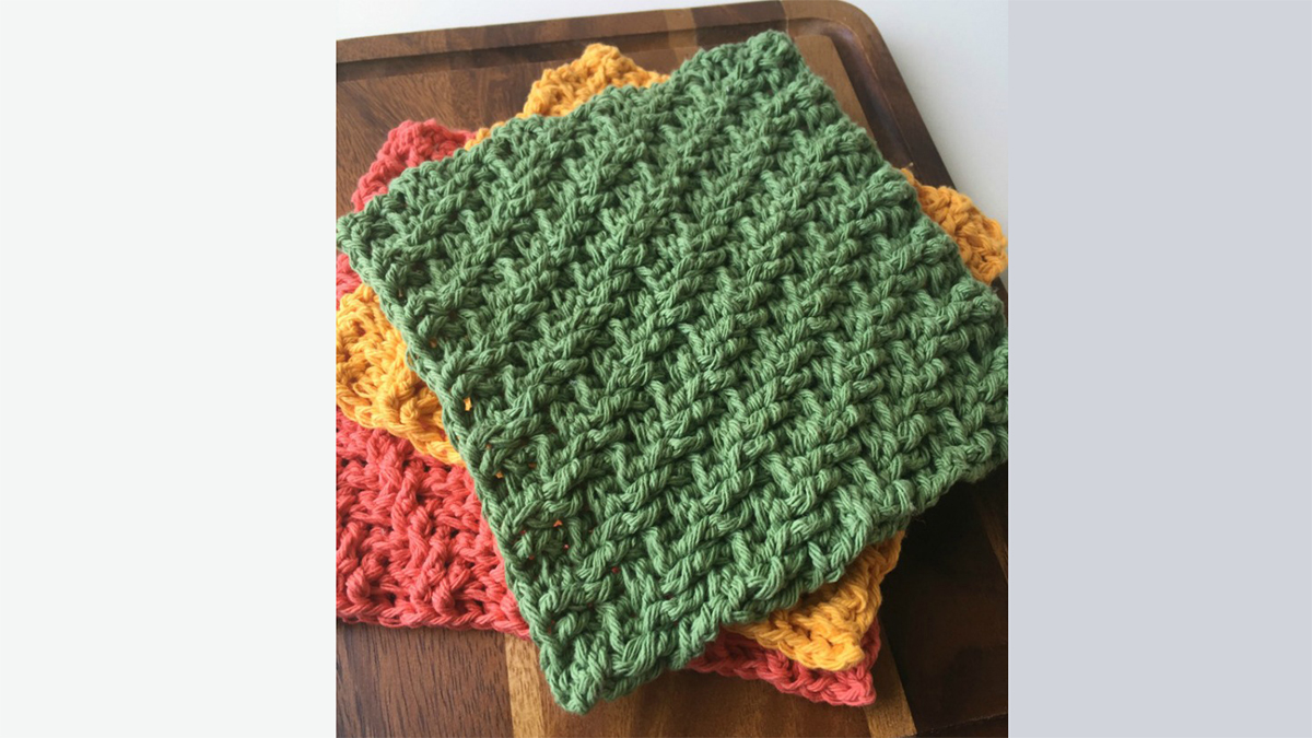 Charming C2C Crochet Dishcloths || thecrochetspace.com