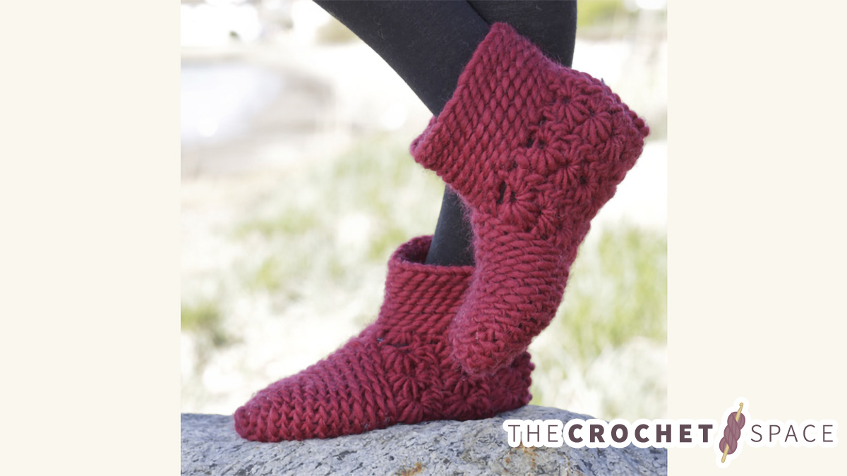 Chasse Crocheted Slippers || thecrochetspace.com