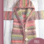 Children's Retro Crochet Hoodie. Crafted in tones and stripes of pink and green || thecrochetspace.com