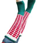 Christmas Crochet Knee Socks. Crafted in a red and white graph to the knee and green feet || thecrochetspace.com