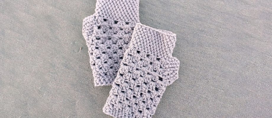 Chunky Fingerless Crocheted Gloves  [FREE Crochet Pattern]