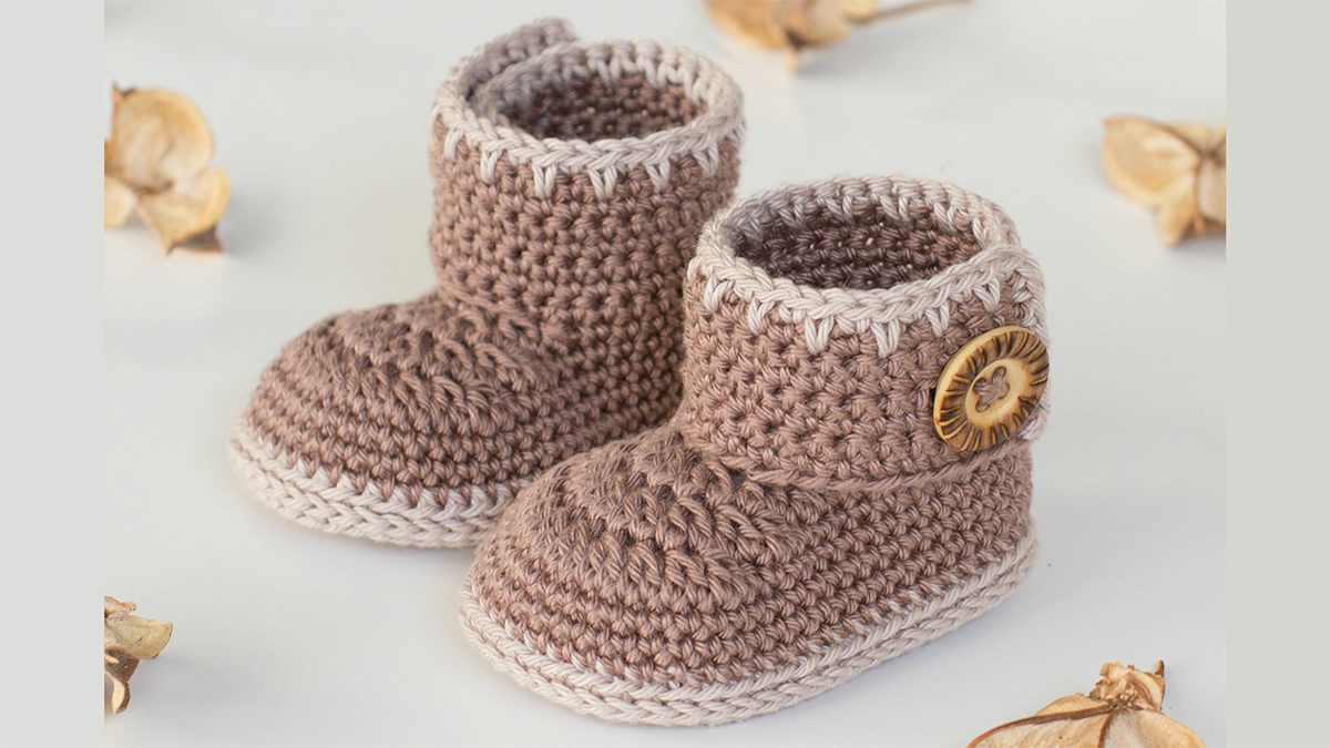 cocoa crocheted baby ankle booties || editor