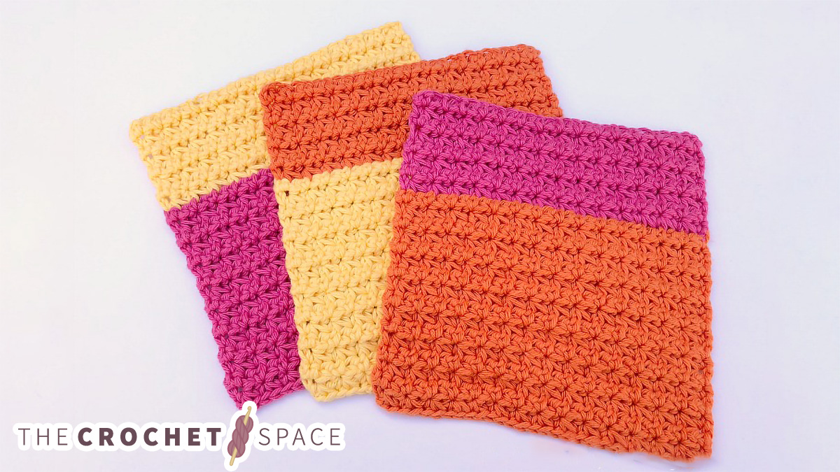 Color-Block Trinity Stitch Crochet Dishcloth || thecrochetspace.com