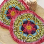 Colorful Spring Crocheted Potholder. 2x mandala's || thecrochetspace.com