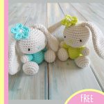 Crochet Amigurumi Rabbits. Two sitting rabbits || thecrochetspace.com