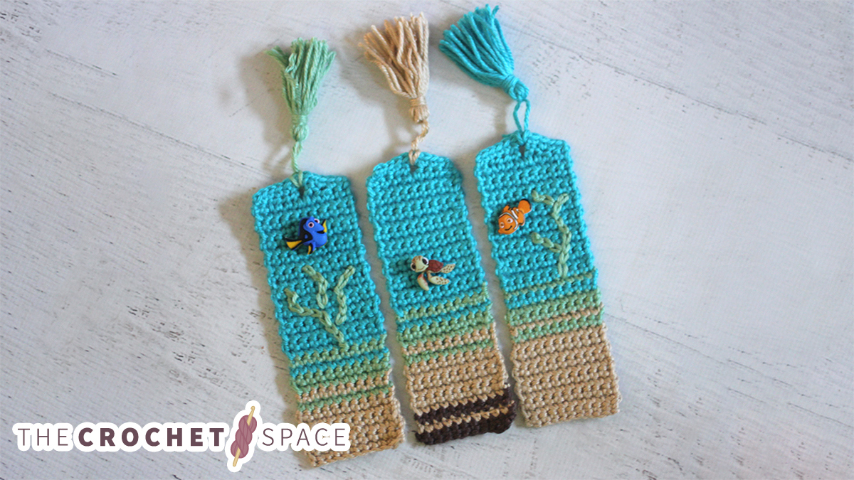 crochet beachy bookmarks || editor