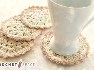 Crochet Bloom Coasters || thecrochetspace.com