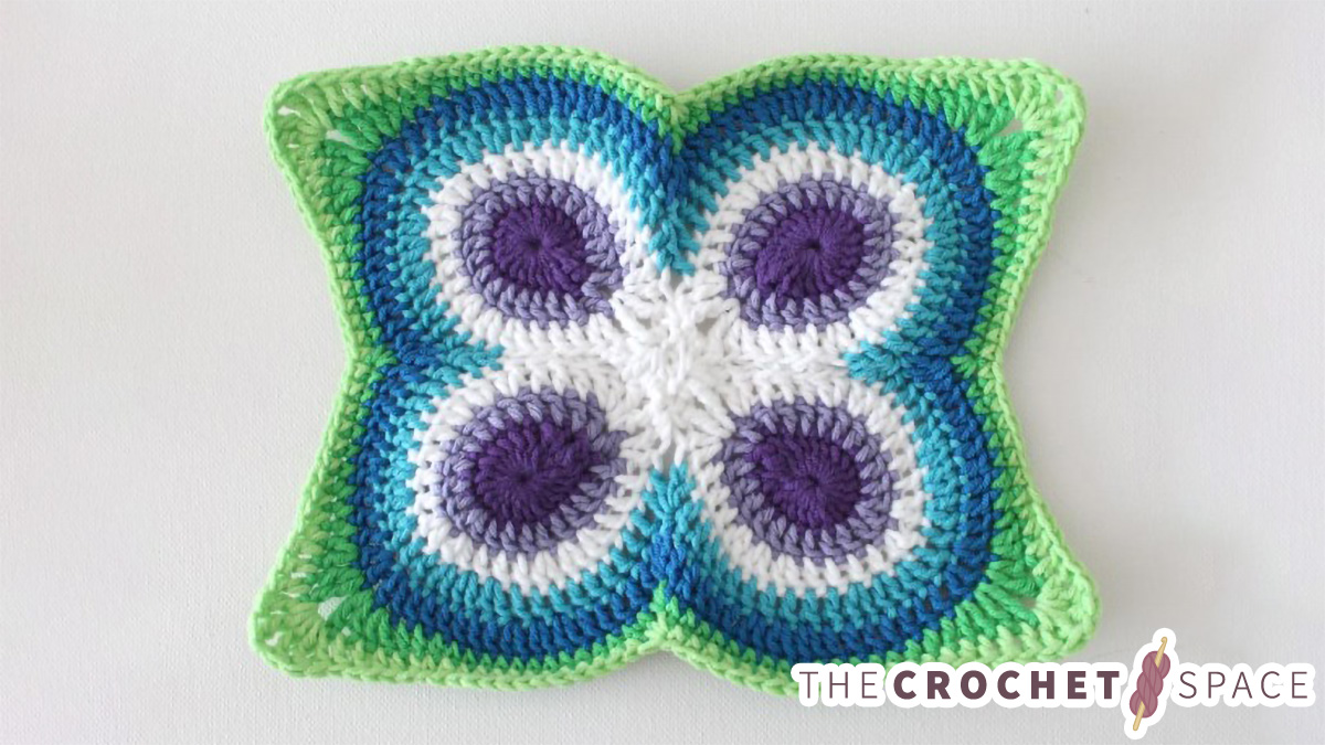Crochet Butterfly Peacock Mandala || thecrochetspace.com