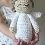 Crochet Christmas Angel Doll. Held in a child's hands || thecrochetspace.com