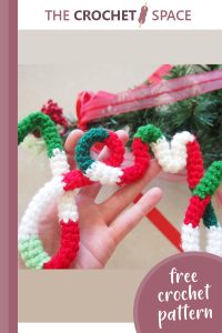 crochet christmas festive word || https://thecrochetspace.com