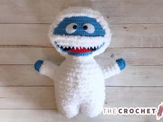 Crochet Christmas Snow Monster || thecrochetspace.com
