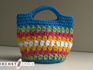 Crochet Cluster Stitch Bag || thecrochetspace.com