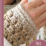 Crochet Clustered Wrist Warmers. Close up of wrist warmer and cluster stitch || thecrochetspace.com