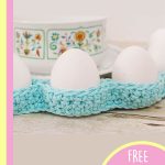 Crochet Egg Cozy. Side view of cozy, crafted in turquoise || thecrochetspace.com