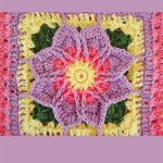 Crochet Fall Blossom Granny Square. Crafted in mauve yellow, green and pink || thecrochetspace.com