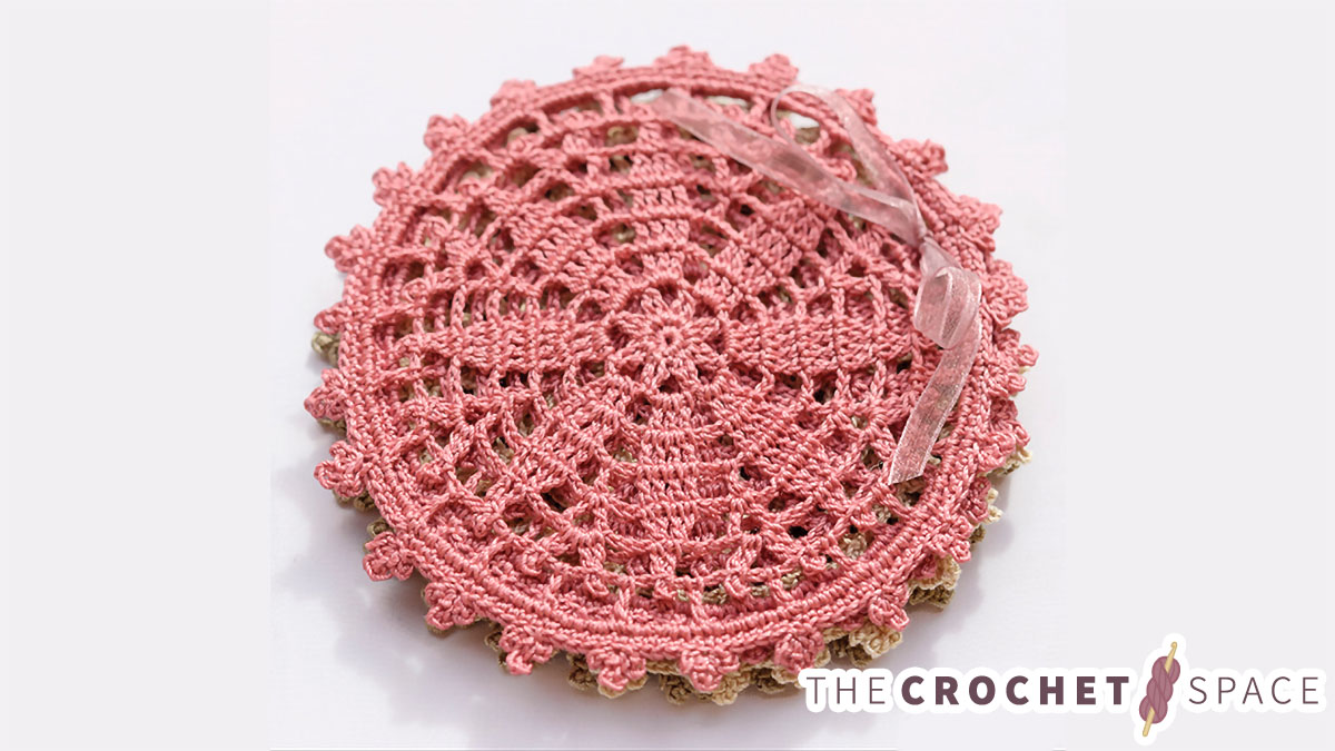 Crochet Fall Coasters Set || thecrochetspace.com