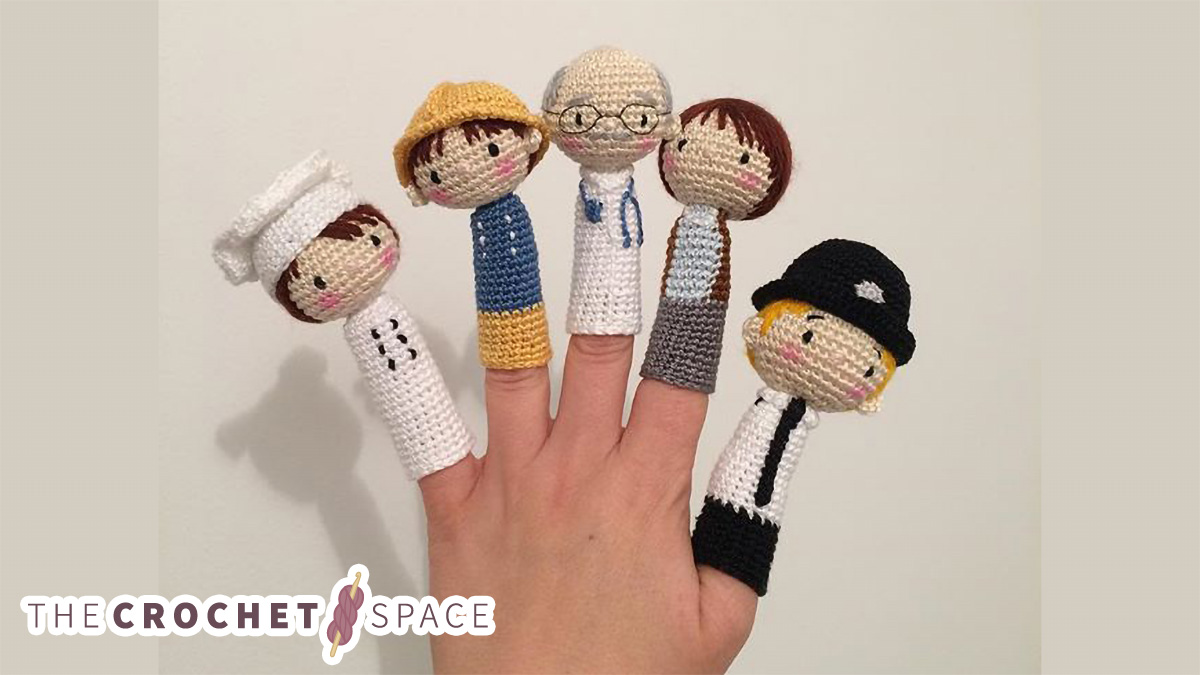 crochet finger puppets great for making stories come to life || https://thecrochetspace.com