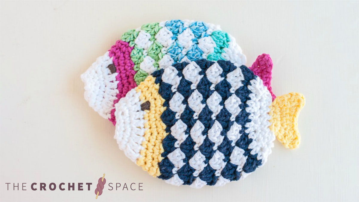 Crochet Fish Scrubbies || thecrochetspace.com