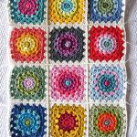 Crochet Flower Block Granny Squares. Crafted in different, bright colors || thecrochetspace.com