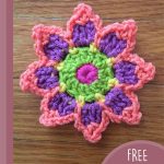 Crochet Flower Motif. 1x flower motif with pointed petals in peach and purple || thecrochetspace.com