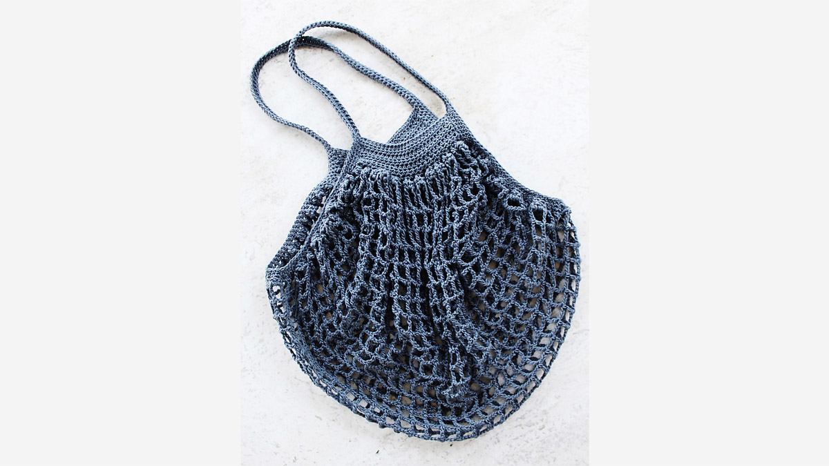 Crochet French Market Bag || thecrochetspace.com