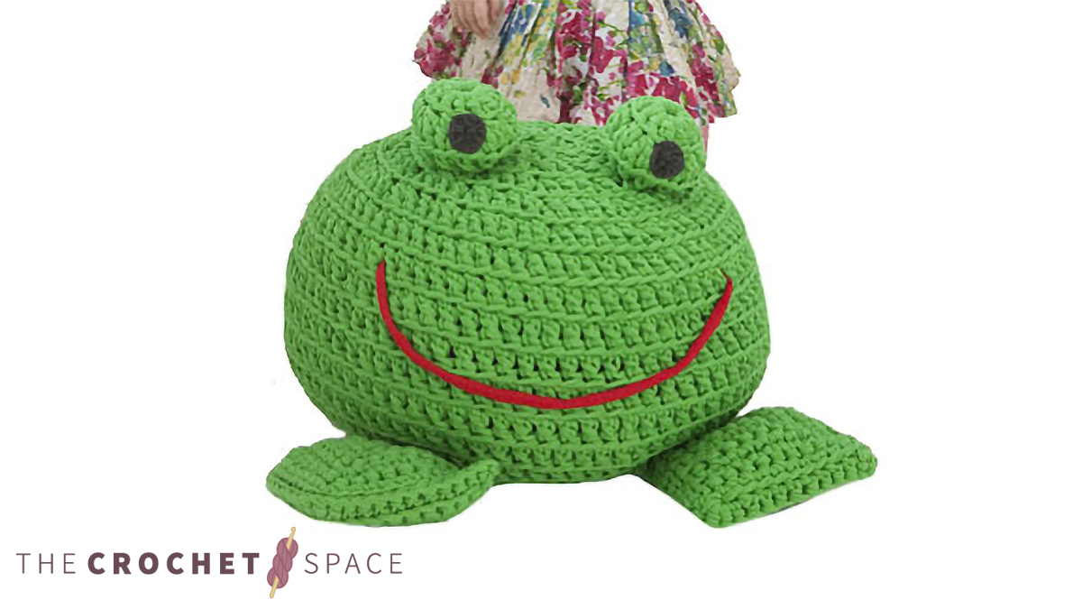crochet frog pouf or footstool || editor