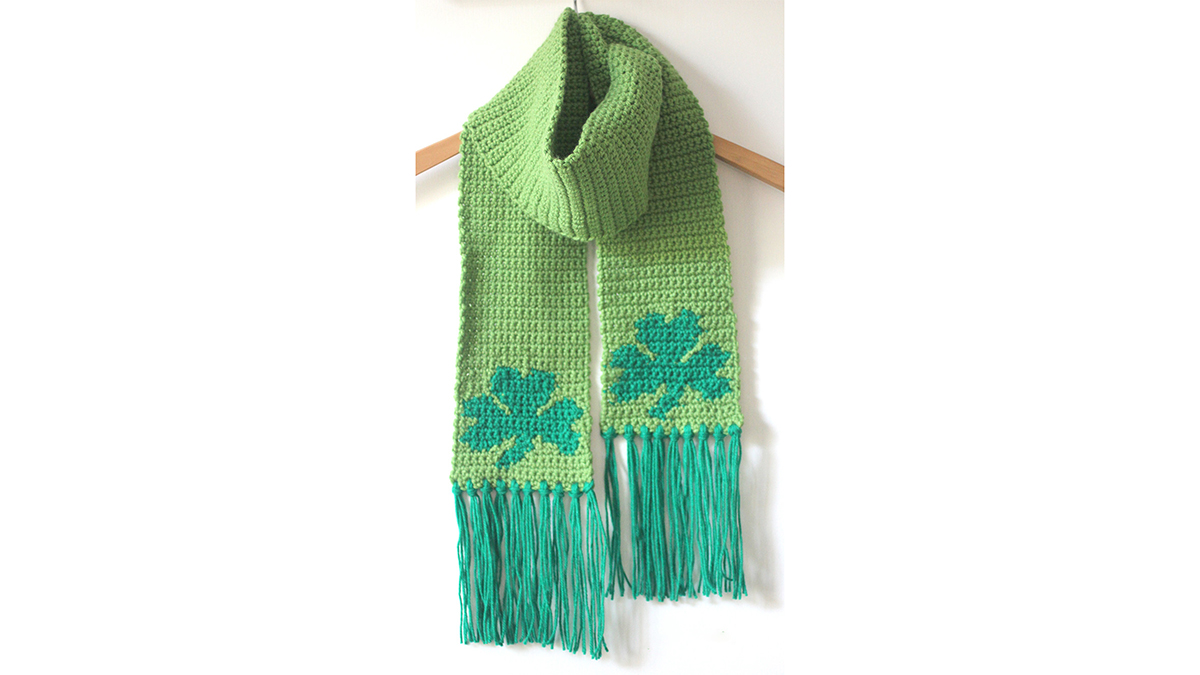 crochet graphghan shamrock scarf || editor