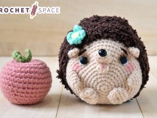 Crochet Hedgehog Amigurumi || thecrochetspace.com